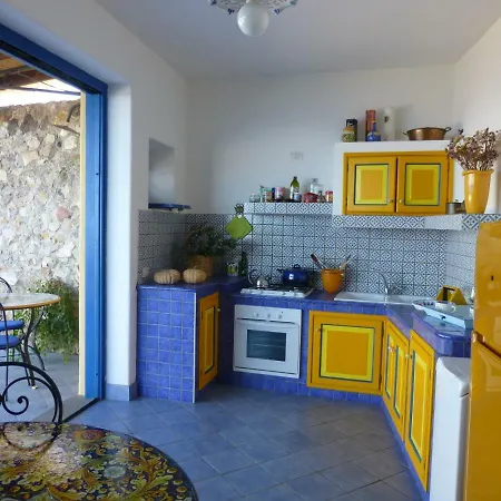 Sea View Apartment *